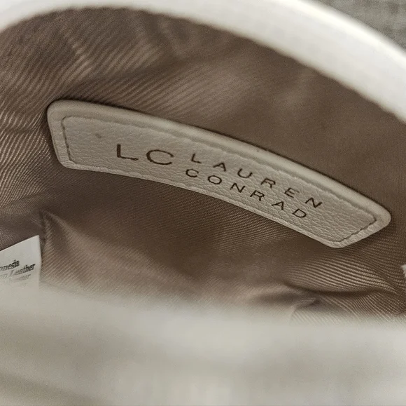 LC Lauren Conrad Vegan Leather Bunny Pouch - NWT - Picture 3 of 3